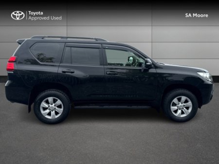 2022 Toyota Landcruiser 5 SEAT - BUSINESS €82,495