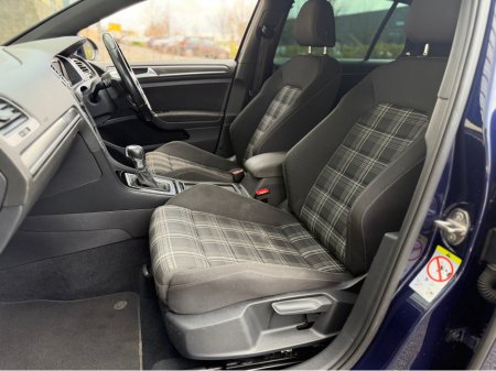 2017 Volkswagen Golf - thumbnail 22