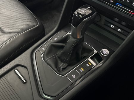 2023 Volkswagen Tiguan R-LINE 2.0 TDI AUTOMATIC 7 SEATER**PANORAMIC SUNROOF**HEATED MULTIFUNCTIONAL STEERING WHEEL**DIGITAL DASH**HEATED FRONT SEATS**REVERSE CAMERA**BLACK LEATHER INTERIOR**KEYLESS ENTRY**APPLE CARPLAY** €42,995 thumbnail