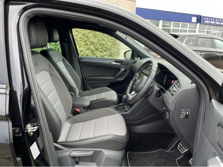 2020 Volkswagen Tiguan - thumbnail 11