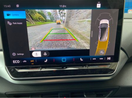 2024 Volkswagen ID.4 - thumbnail 2