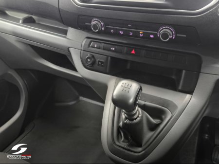 2022 Citroen Dispatch (222) 1400 ENTPRISE PRO 2.0 BLUEHDI €17,882 thumbnail