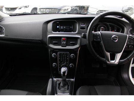 2016 Volvo V40 - thumbnail 17