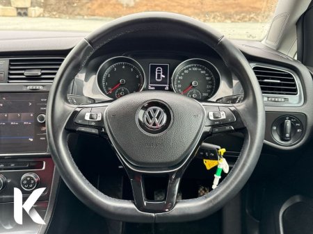 2019 Volkswagen Golf 1.2L TSI AUTOMATIC - BLACK ALLOYS - REVERSE CAMERA €19,950 thumbnail