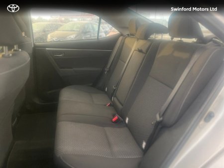 2017 Toyota Corolla - thumbnail 7