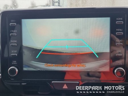 2022 Toyota Yaris Cross 1.5 Hybrid Luna Sport auto €26,950 thumbnail