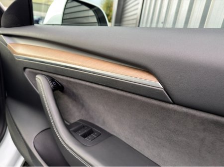 2022 Tesla Model 3 - thumbnail 8