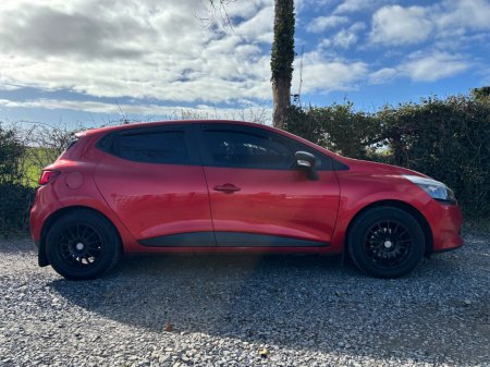 2016 Renault Clio - thumbnail 8