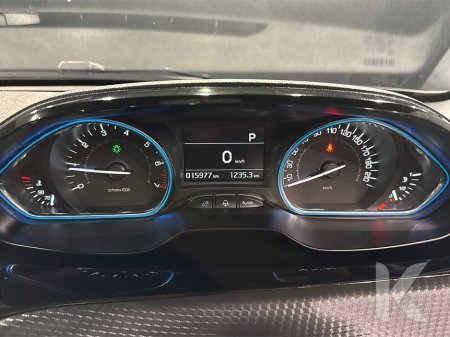 2020 Peugeot 2008 - thumbnail 20