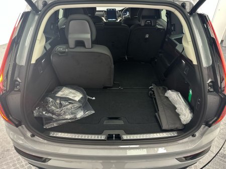 2026 Volvo XC90 - thumbnail 9