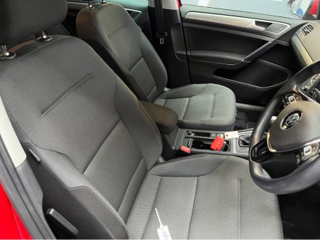 2016 Volkswagen Golf 2016 VOLKSWAGEN GOLF BLUEMOTION TE TSI CONFORT LINE 1.2 AUTOMATIC / CRUISE CONTROL / REVERSE CAMERA / PADDLE SHIFTERS thumbnail