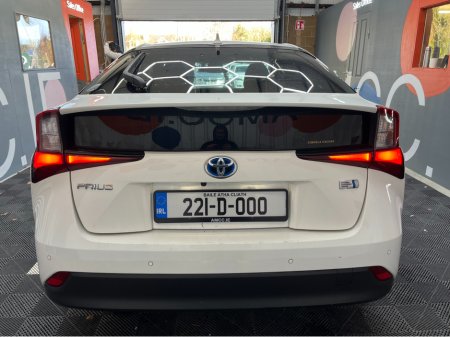 2022 Toyota Prius - thumbnail 3