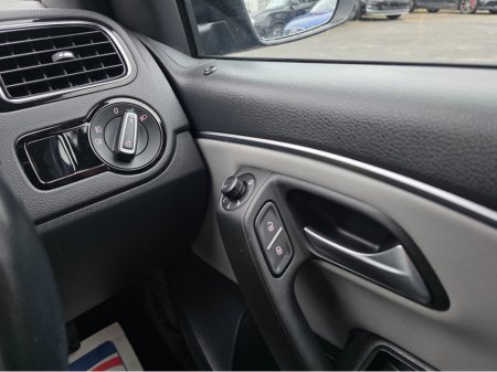 2015 Volkswagen Polo - thumbnail 20