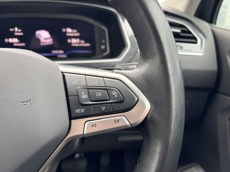 2024 Volkswagen Tiguan - thumbnail 17