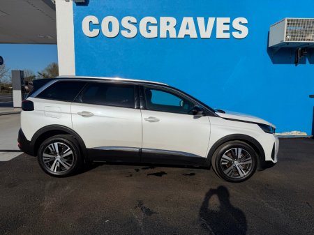 2023 Peugeot 5008 - view 2