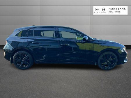 2023 Opel Astra - view 4