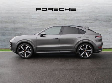 2025 Porsche Cayenne E-Hybrid Coupe €126,000 thumbnail