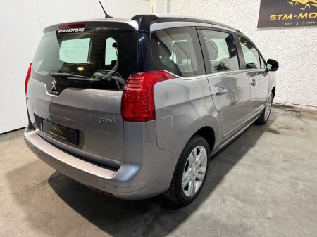 2016 Peugeot 5008 - thumbnail 8