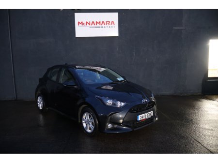 2024 Toyota Yaris LUNA 5dr Manual Great Spec!