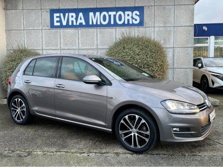 2014 Volkswagen Golf EDITION 40 AUTOMATIC 1.4 PETROL //HALF LEATHER SEATS//HEATED SEATS//REVERSE CAMERA//ADAPTIVE CRUISE CONTROL//KEYLESS ENTRY// €13,950