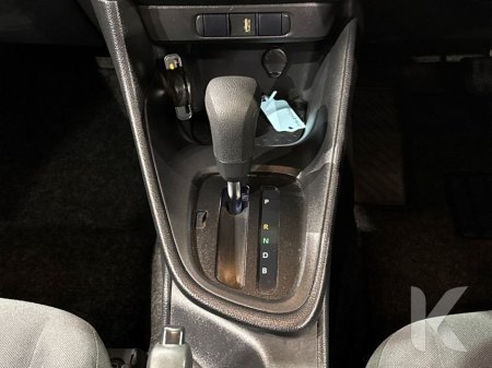 2020 Toyota Yaris - thumbnail 15