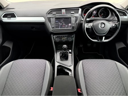 2017 Volkswagen Tiguan COMFORTLINE 2.0 TDI 115BHP 115HP MANUAL 6SPEED FWD 4 €19,950 thumbnail