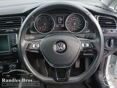 2017 Volkswagen Golf - thumbnail 16