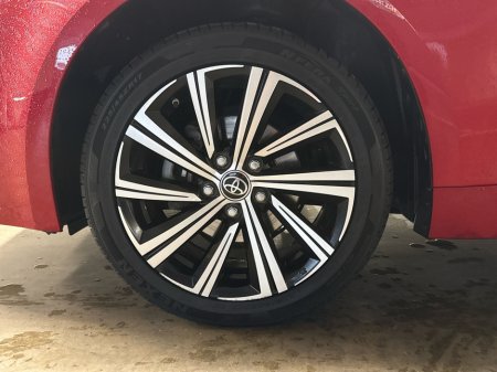 2022 Toyota Corolla LUNA SPORT HATCHBACK // AIR CON // BLUETOOTH // REAR CAMERA // FULL WARRANTY €26,945 thumbnail