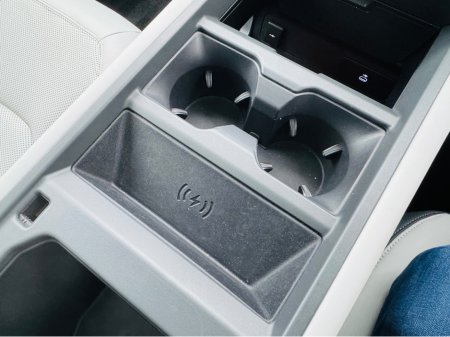 2025 Land Rover Defender P300e X-DYNAMIC SE URBAN SPEC PHEV AUTO €109,950 thumbnail