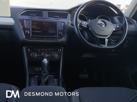 2017 Volkswagen Tiguan - thumbnail 2