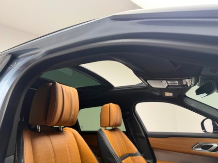 2022 Land Rover Range Rover Velar R-DYNAMIC HSE *PAN ROOF* €51,990 thumbnail
