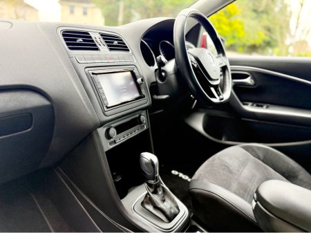 2017 Volkswagen Polo - thumbnail 17