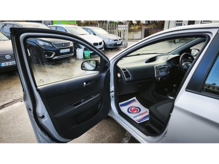 2014 Hyundai i20 1 Year Warranty AA Approved CLASSIC 84BHP 5DR 85PS €5,995 thumbnail