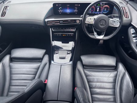 2022 Mercedes-Benz EQC - view 4