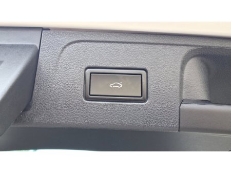 2016 Volkswagen Passat - thumbnail 25