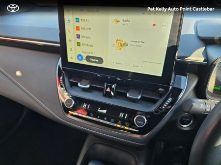 2024 Toyota Corolla COROLLA HYBRID LUNA H/B €29,900 thumbnail