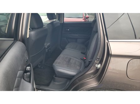 2017 Mitsubishi Outlander - thumbnail 15