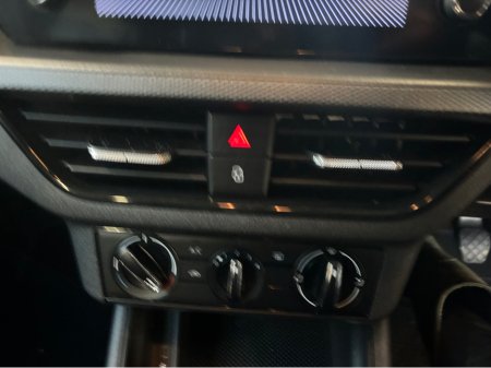 2024 Skoda Kamiq ACTIVE 1.0 TSI 95BHP 5DR €21,999 thumbnail