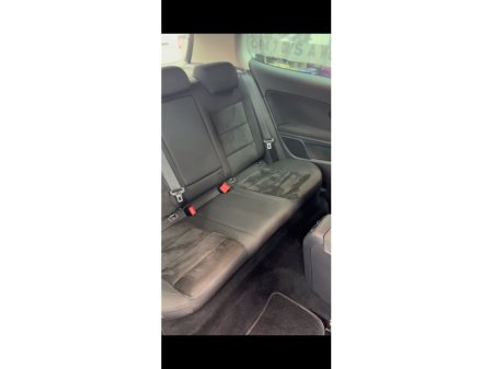 2010 Volkswagen Golf - thumbnail 10