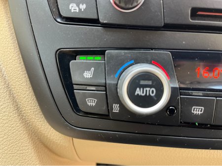 2014 BMW 3 Series - thumbnail 18