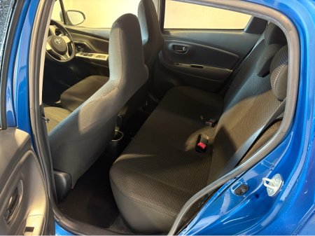 2015 Toyota Vitz LOW KMS - NEW NCT - REVERSE CAMERA €8,950 thumbnail