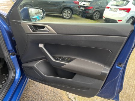 2021 Volkswagen Polo COMFORTLINE AUTOMATIC 1.0 PETROL //ADAPTIVE CRUISE CONTROL//KEYLESS ENTRY//REVERSE CAMERA// €18,950 thumbnail