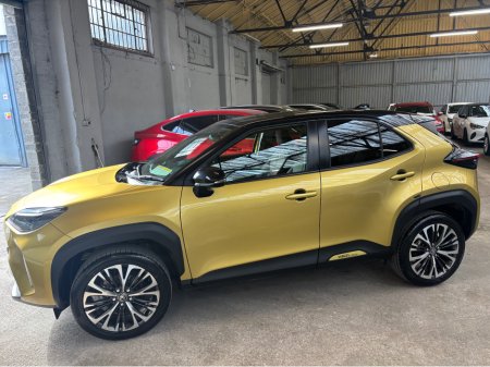 2021 Toyota Yaris - thumbnail 3