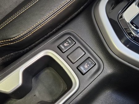 2019 Nissan Navara  thumbnail