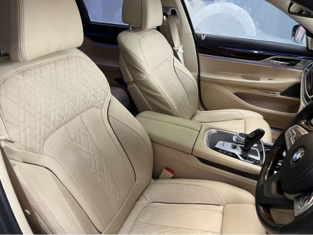 2017 BMW 7 Series ONLY €24950! 2017 BMW 740E iPERFORMANCE 2.0 AUTOMATIC / CRUISE CONTROL / 360° PARKING CAMERA / ELECTRIC MEMORY, HEATED & MASSAGING SEATS / PANORAMIC SUNROOF €24,950 thumbnail