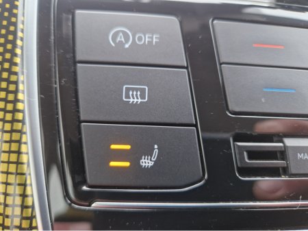 2018 Volkswagen up! HIGHLINE 1.0 PETROL AUTOMATIC 5DR thumbnail