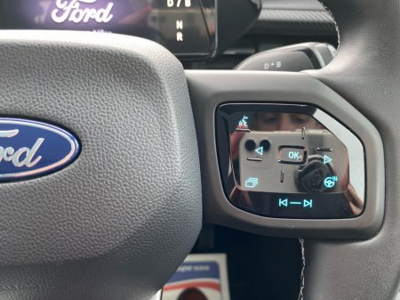 2025 Ford Explorer - thumbnail 12