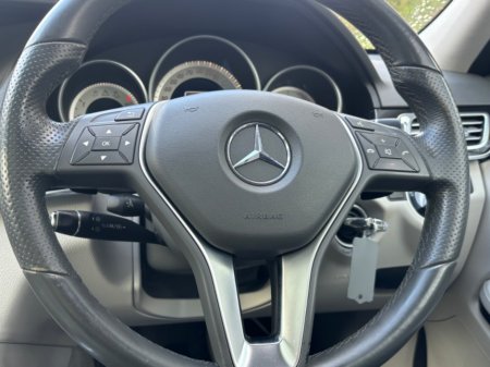 2015 Mercedes-Benz E Class - thumbnail 13