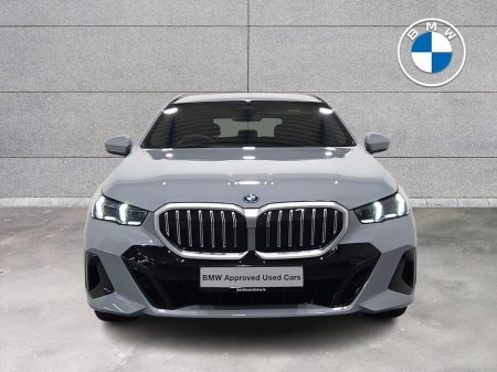 2025 BMW 5 Series - thumbnail 16