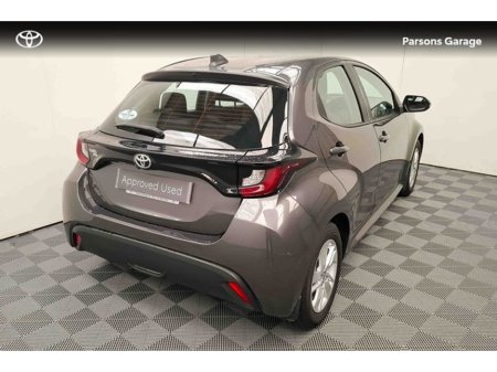 2023 Toyota Yaris - thumbnail 2